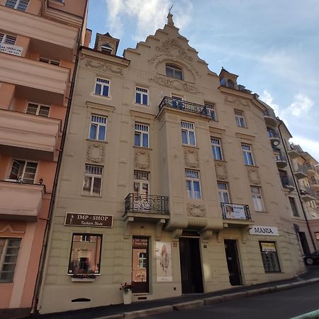 Apartman 63M2 S Balkonem V Lazenskem Centru カルロヴィ・ヴァリ エクステリア 写真