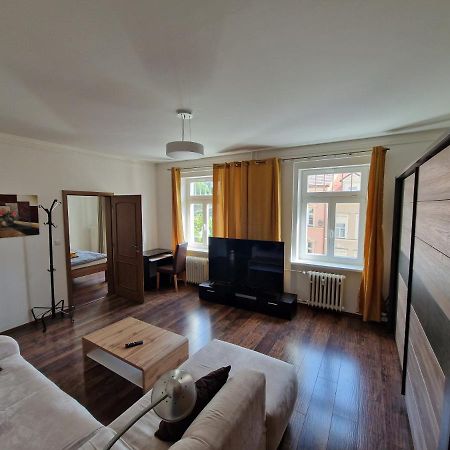 Apartman 63M2 S Balkonem V Lazenskem Centru カルロヴィ・ヴァリ エクステリア 写真