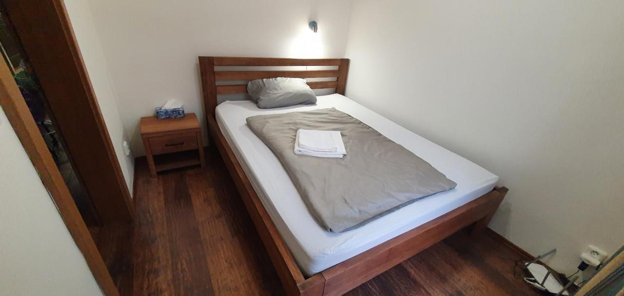 Apartman 63M2 S Balkonem V Lazenskem Centru カルロヴィ・ヴァリ エクステリア 写真